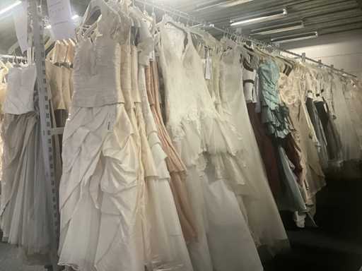 Linea Raffaelli Partij diverse bruidsjurken (49x)