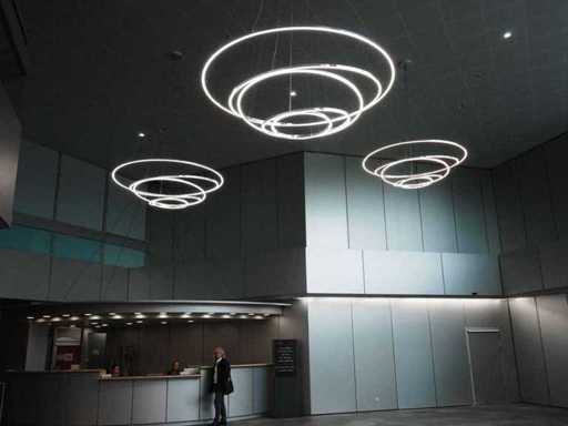 2 x Aurora 360 design armatuur zilver