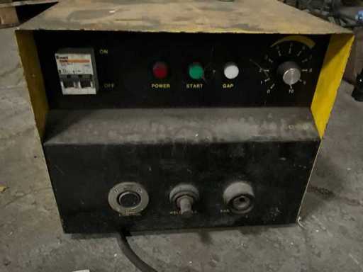 Macchina Hellas per saldatura a perno