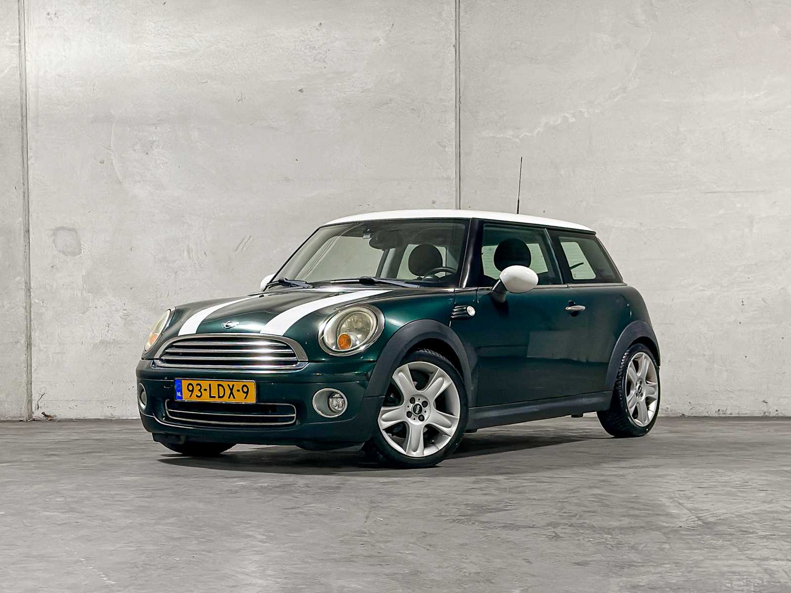 Mini 3-Deurs 1.6 Cooper 120pk 2008, 93-LDX-9