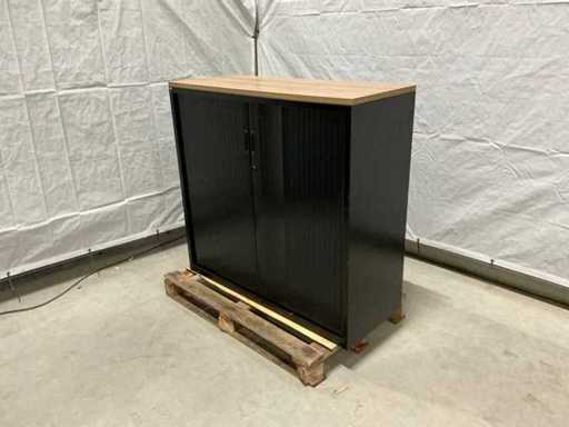 Armadio a porta a ruvola