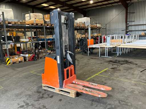 2019 Hyster S 1.4 Transpallet elettrico manuale