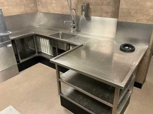 Korvenaanvoertafel met voorspoeldouche (C)