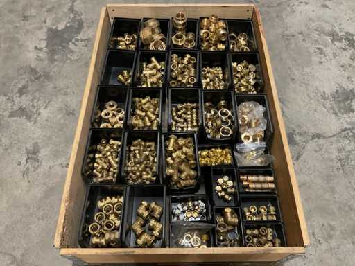 Lot de raccords en laiton