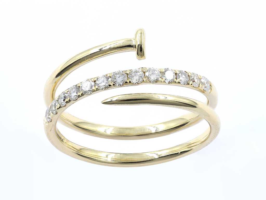 14 KT geelgouden ring met natuurlijke diamant