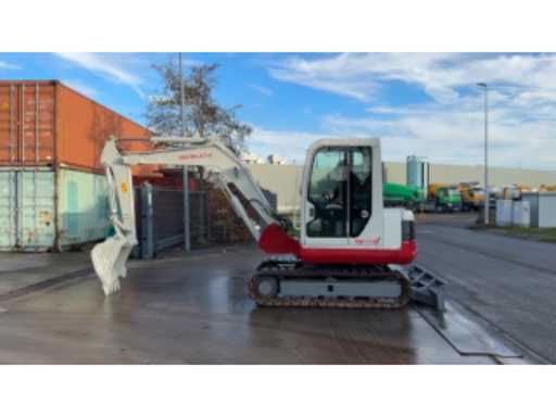 a25cacd3-38b8-4e81-b356-bdead1bc3824.mp4