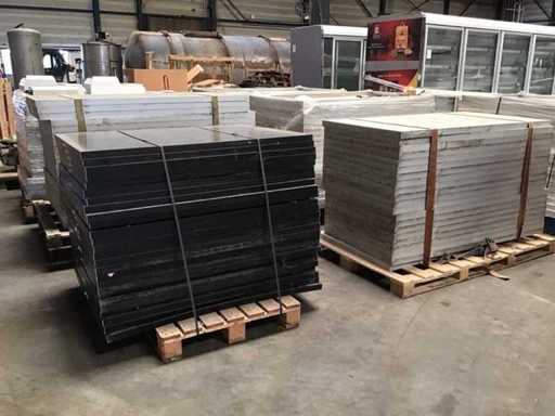 Pallets met zonnepanelen (8x)