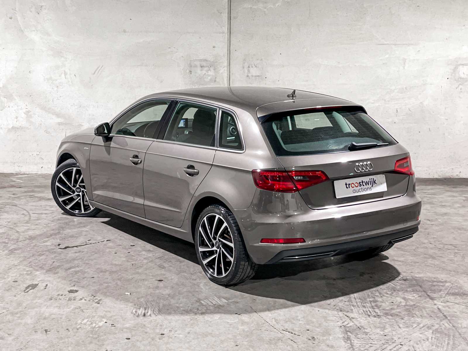 Audi A3 Sportback 1.4 TFSI Ambition Pro Line plus g-tron 110hp 2014, 7-TLL-20