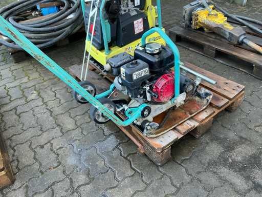 2020 Ammann APF 1240 Plaque vibrante
