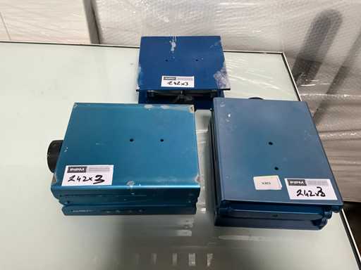 Zestaw 3 sto?ów podno?nych laboratoryjnych