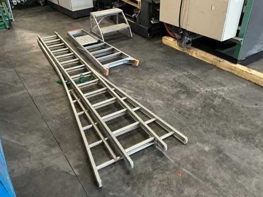 Ladder and stairs (3x)