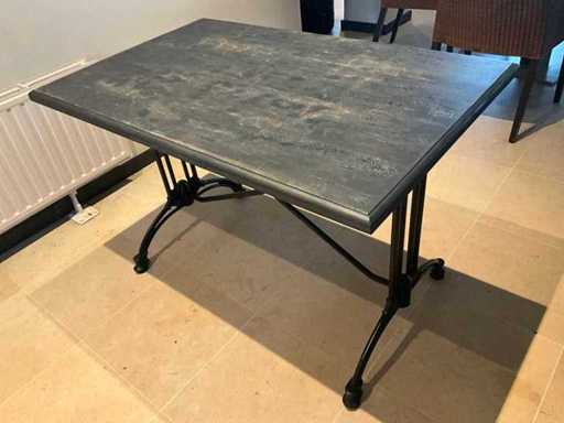 Diverse bistrotafels (14x)