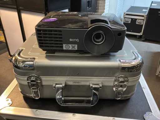 (2012) BenQ TS513P Projector