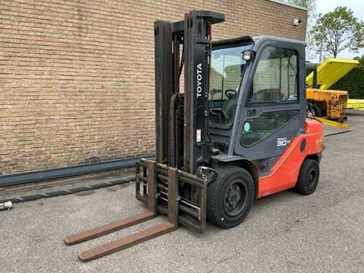 2012 Toyota 02-8FGF30 Gabelstapler