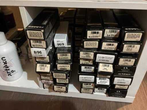 Soins des cheveux - lot de produits de soins et coloration professionnelle