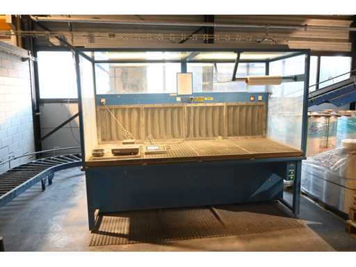 Werkbank für die Absaugung von Reinluftfiltern