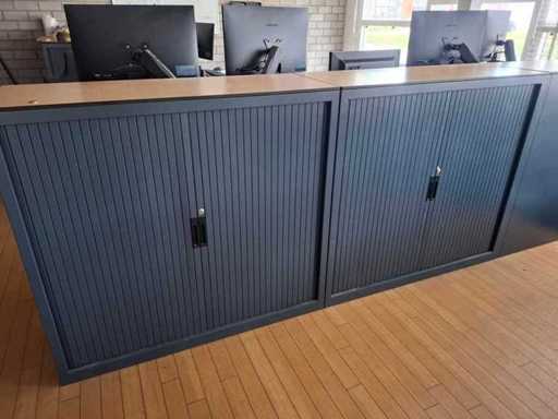 File cabinet (2x)