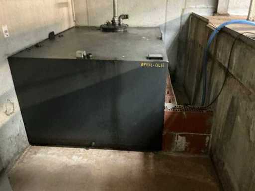 Sheet steel storage tank