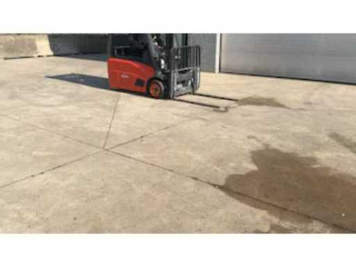 12e3e265-6625-4077-937b-ad8107f39201.mp4