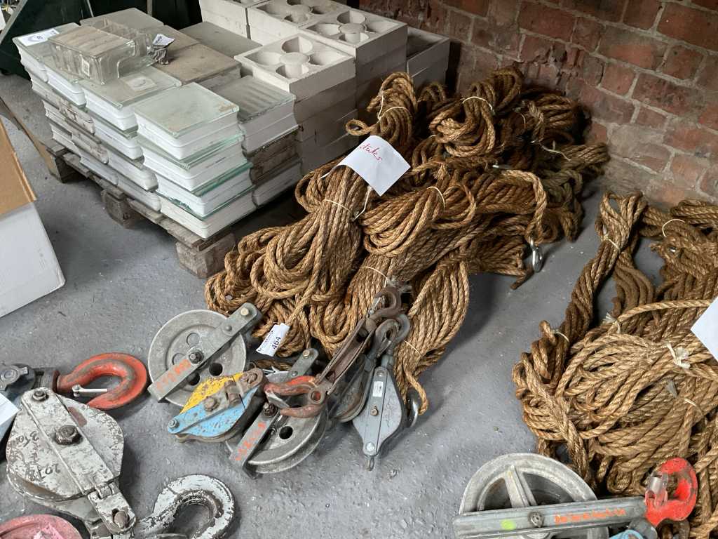Rope with safety hook (19x)