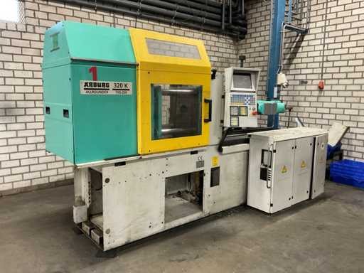2001 Arburg 320K Allrounder 700-250 Spuitgietmachine