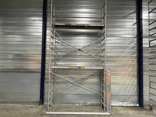 Room scaffold 520cm high