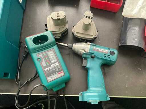 MAKITA Cordless screwdriver