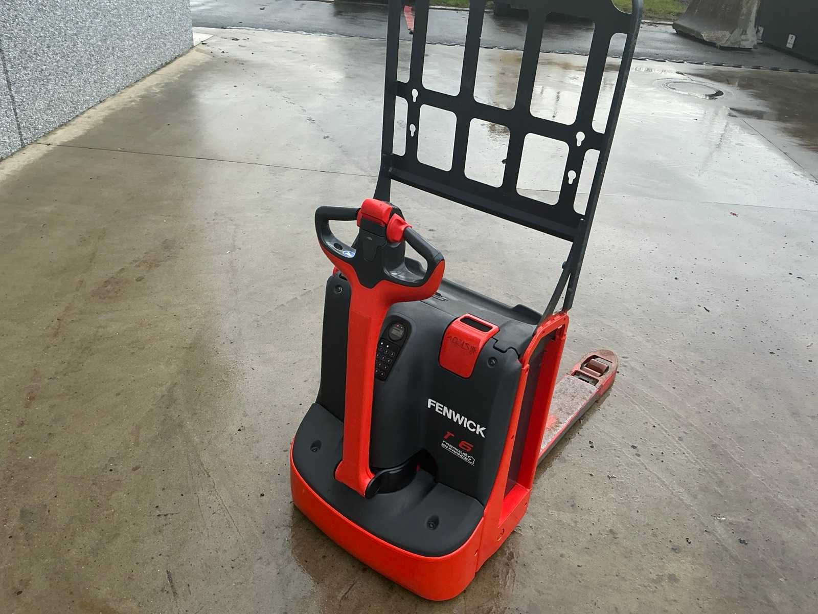2021 Linde T16 Electric Pallet Truck