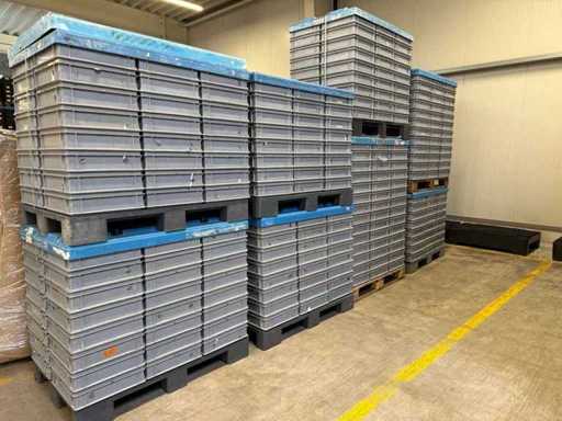 Scatola di plastica 385 pezzi. (400x400x120 mm)