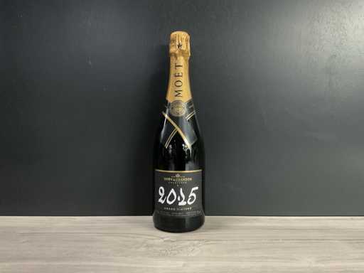 2015 Moët & Chandon Champagne