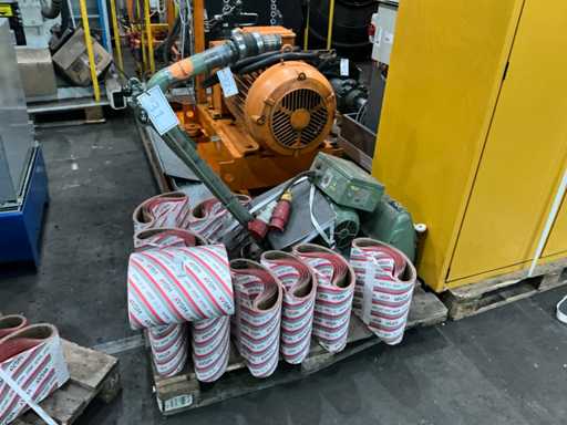 1995 LÄGLER Super Hummel Schleifgerät inkl. Schleifmittel