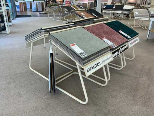 Shop shelf with carpet samples (36x)