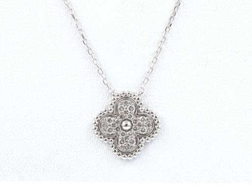 14 KT White Gold Necklace With Pendant With Natural Diamonds
