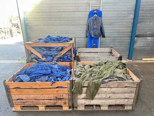 Petrecere de îmbr?c?minte militar?