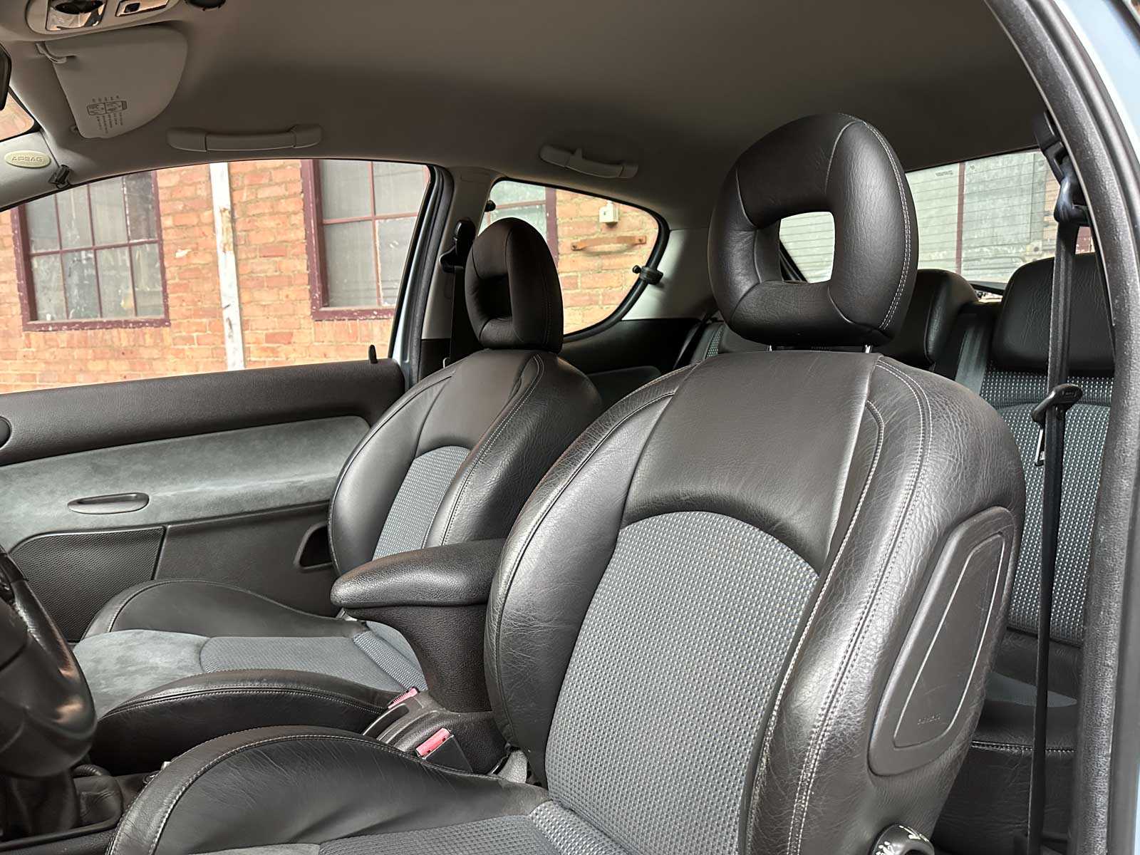 Peugeot 206 2.0-16V GTI 134pk 2004, 33-NS-VN