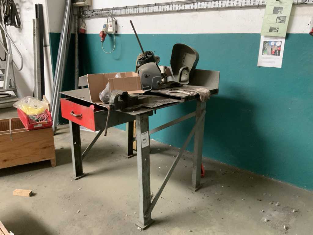 welding table with accessories