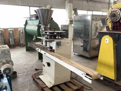 Universalpack - DRV-N6M3 - Riempitrice/dosatrice a giostra in acciaio inox