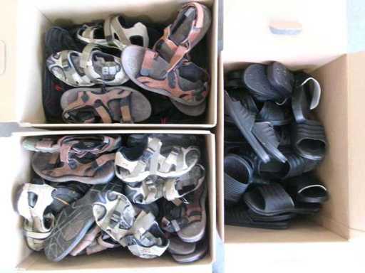 Para sandałów, mieszanka butów do pływania, częściowo wadliwa (R15) (60x)