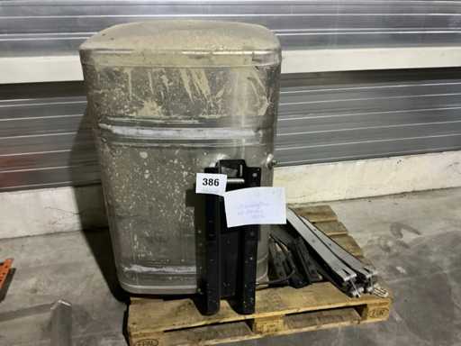 Magna Steyr Man Linie 3 450L Brandstoftank met steun