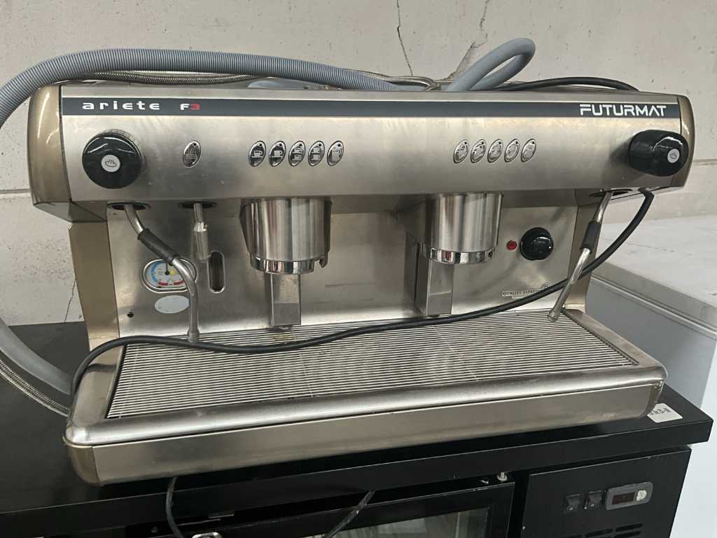 Machine à café entièrement automatique FUTURMAT ARIETE F3