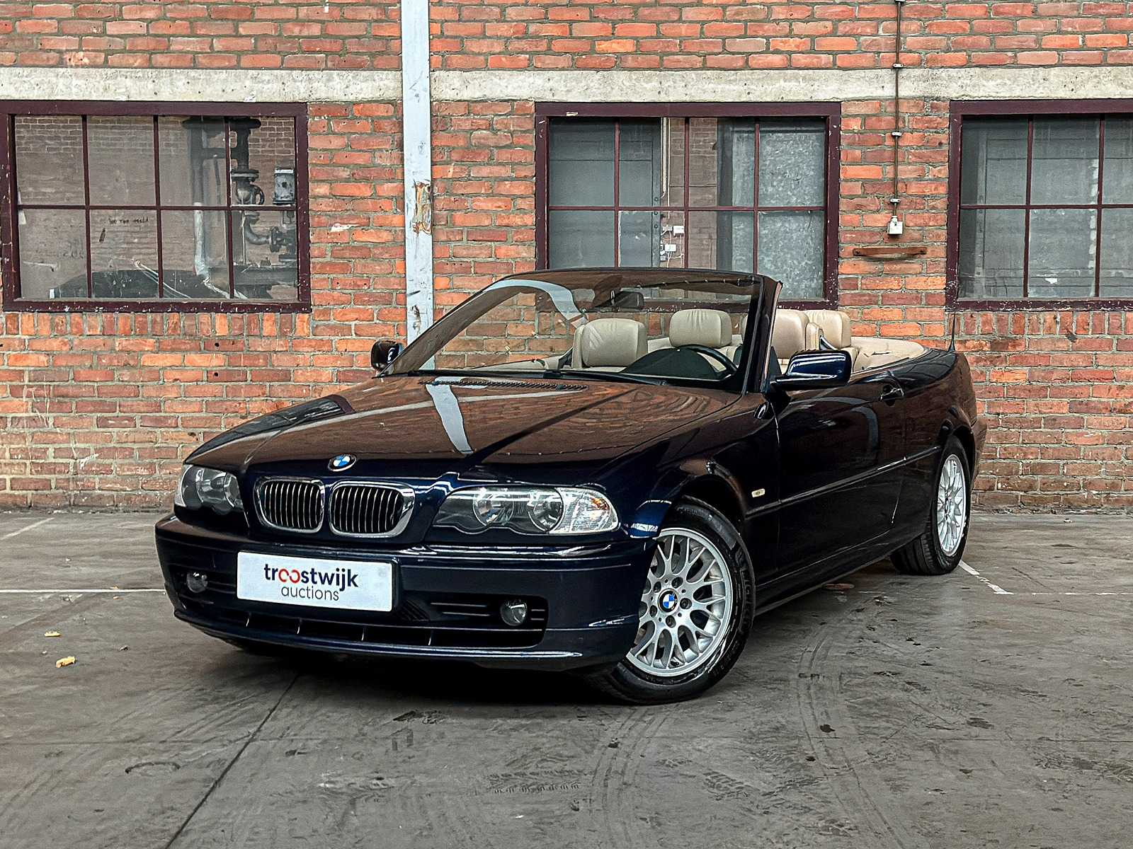 BMW 325Ci Executive 192pk 2002 (Origineel-NL) 3-serie Cabriolet (Hardtop + Softtop), 11-JP-PG