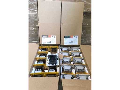 DEBFLEX - CALY - Socluri 2P+T - 16A (300x)