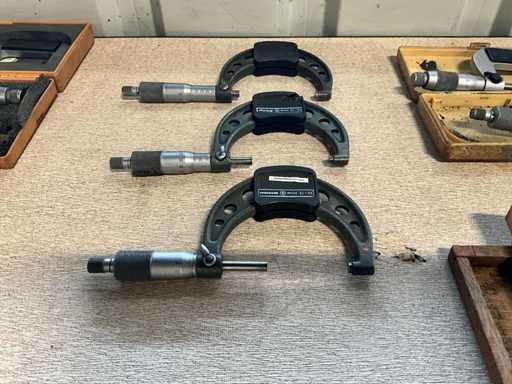 Mitutoyo 50-75 Buitenmaat micrometer (3x)