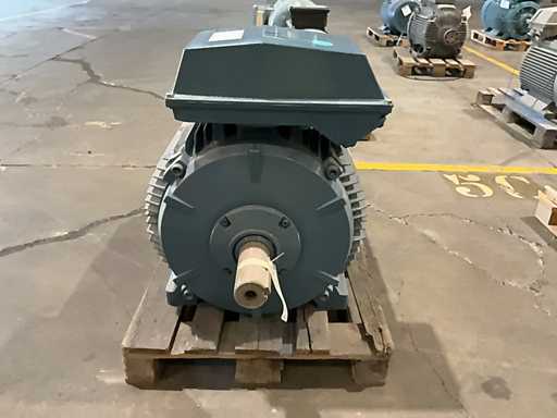 Silnik elektryczny ABB 110kW