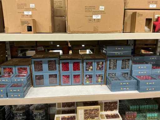 Lots de matériaux décoratifs variés (133x)