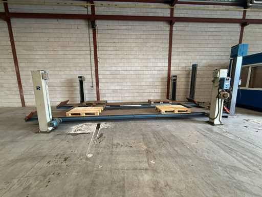 Hefbrug voor vrachtwagen