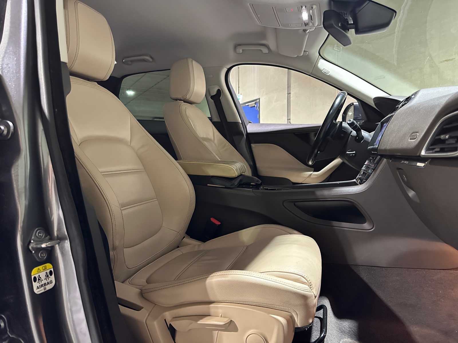 Jaguar F-PACE 2.0 Portfolio AWD 20d 179hp 2017, NL-229-D