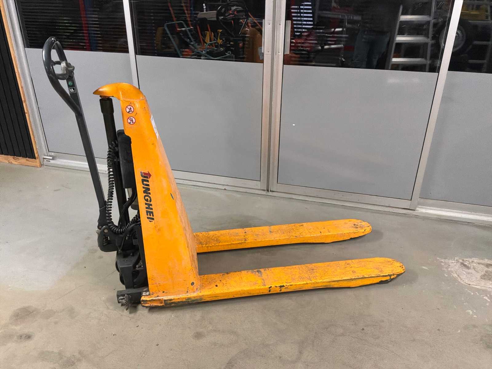 2007 Jungheinrich AMX-E/TMX-E Semi-Electric High Lifter 800MM