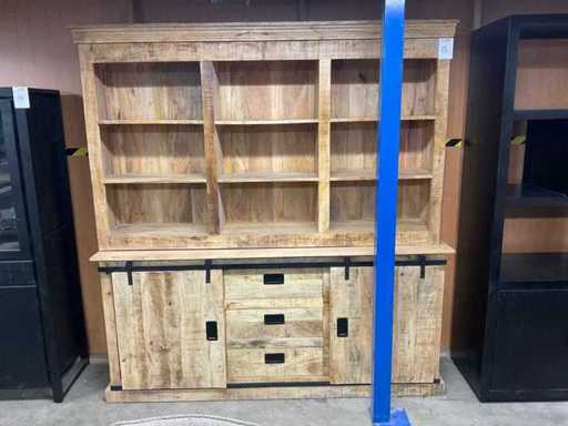 Storage cabinet
