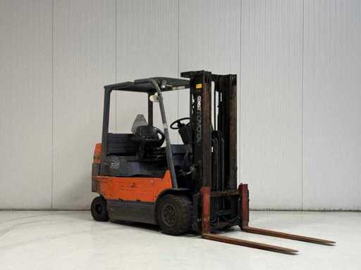 Toyota - 7FBFM35 - 4.3M Triplex, Free-Lift - Vorkheftruck